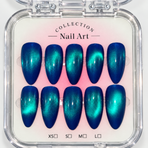 Azure Aurora press-on nails, Karève