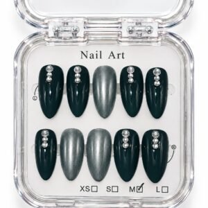 Midnight Charm press-on nails, Karève