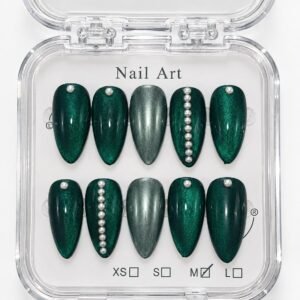 Mystic Green press-on nails, Karève